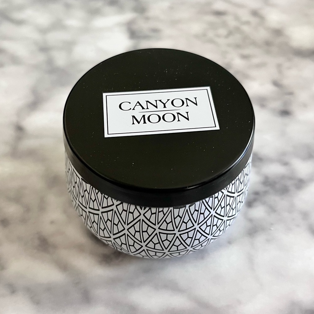 Canyon Moon Vanilla Orchid Candle w/ Juicy Couture Viva La Juicy - Picture 6 of 7